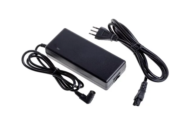World Dimension Accessori Carica Batteria 24V Litio Caricabatteria