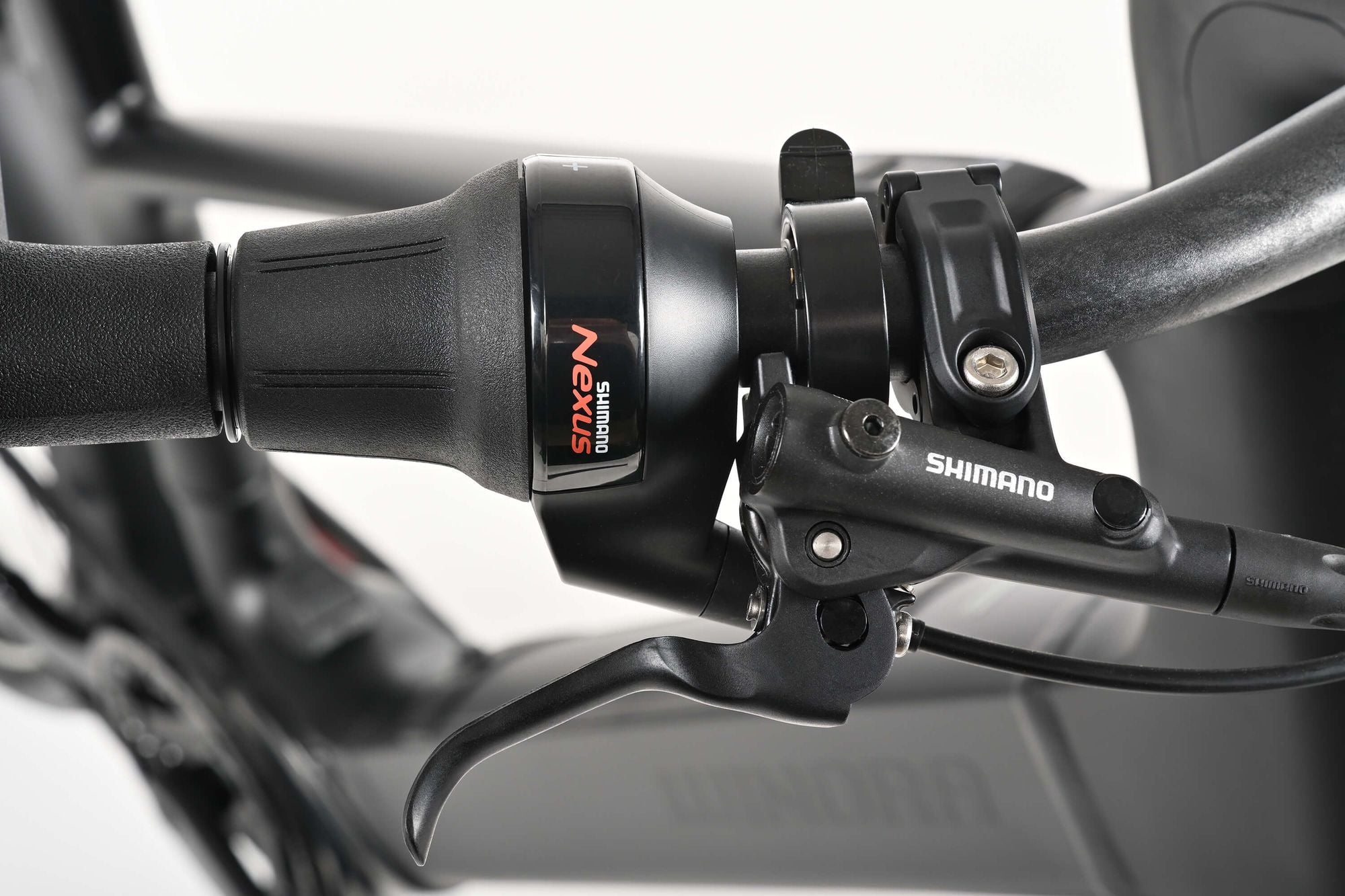 Winora iRide Pure R5f bici elettrica telaio alto nera Bosch SX