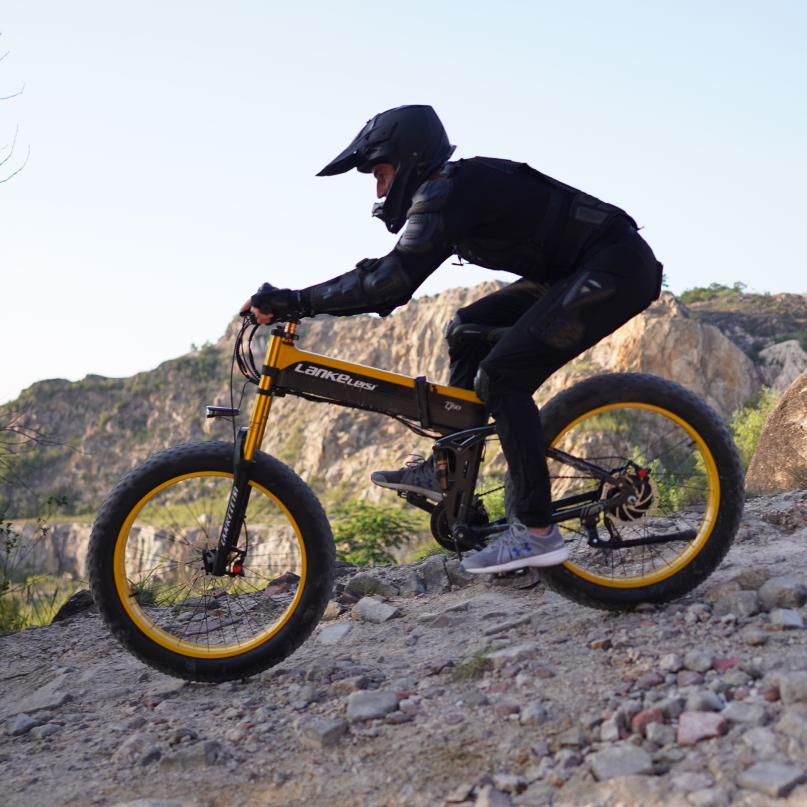 Lankeleisi XT750PLUS bici elettrica Green 250W fat bike trekking